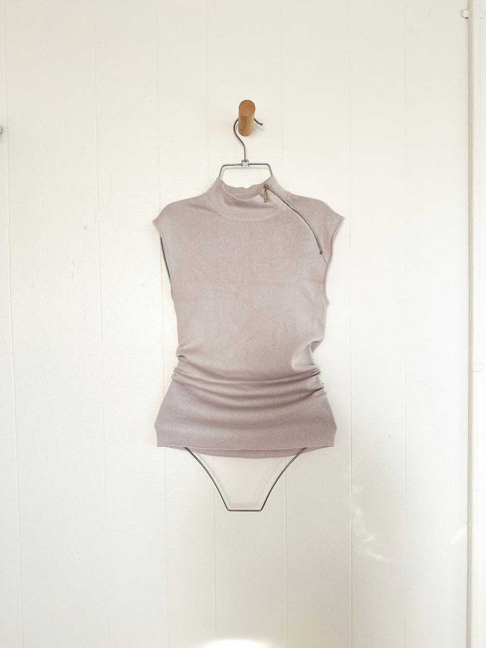 Philosophy Republic Side-Zip Mock Neck Ruched Sleeveless Knit Top Taupe S